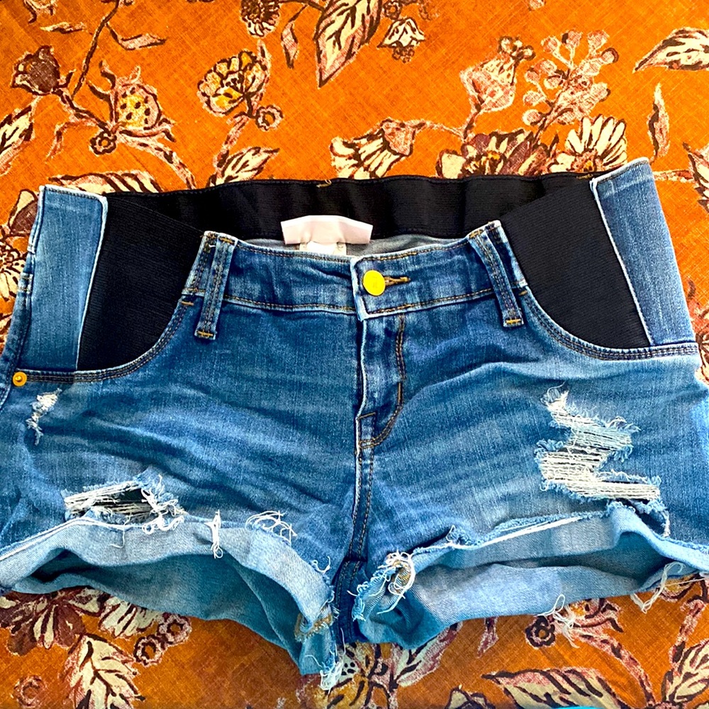 Maternity shorts size 8